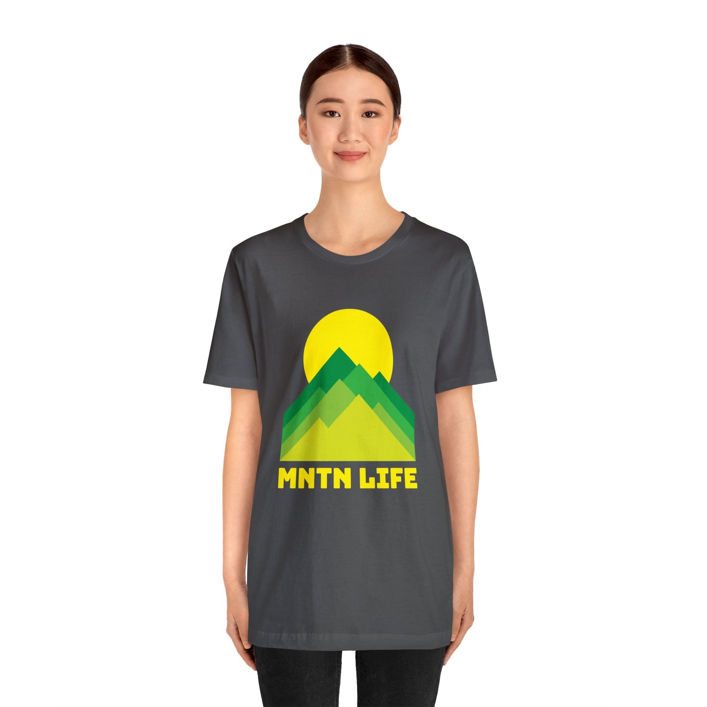 Mountain Life T-Shirt - MNTN Life Camping Shirt - Vintage Retro Classic Nostalgic T-Shirt - Unisex Short Sleeve Tee