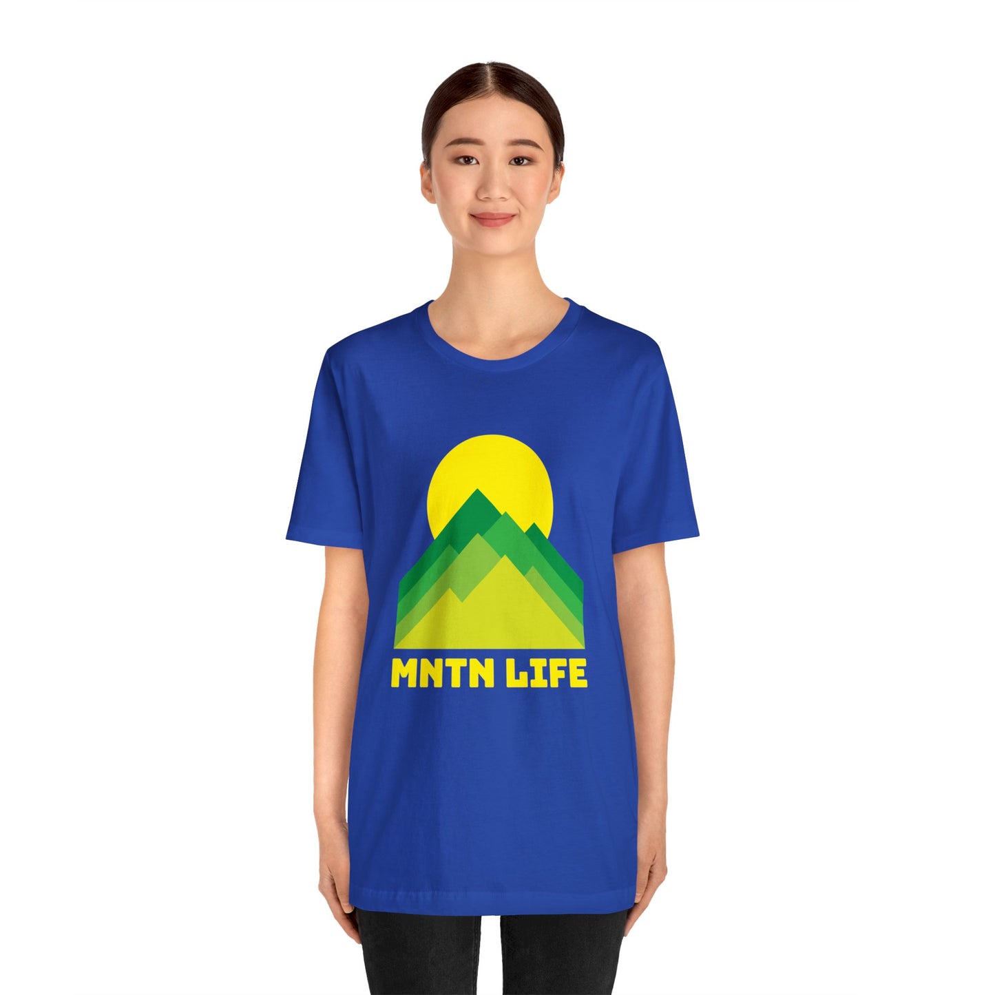 Mountain Life T-Shirt - MNTN Life Camping Shirt - Vintage Retro Classic Nostalgic T-Shirt - Unisex Short Sleeve Tee